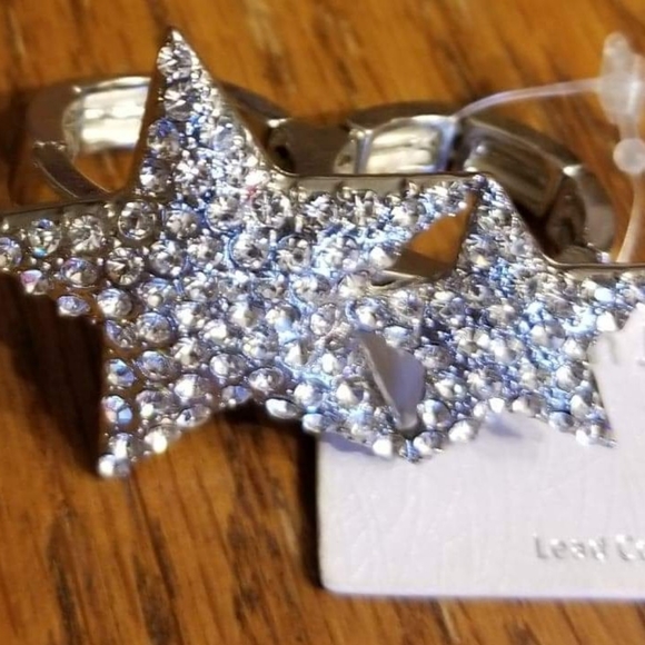 NWT Stretchy Jewelry Double Knuckle Star Ring - Picture 2 of 9